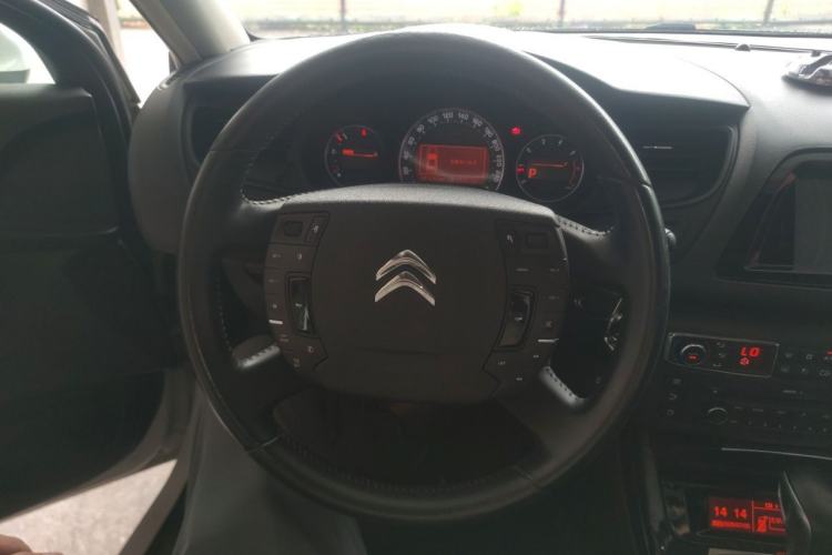 Used Citroen C5 2013 2.0L Automatic Luxury Model Steering Wheel