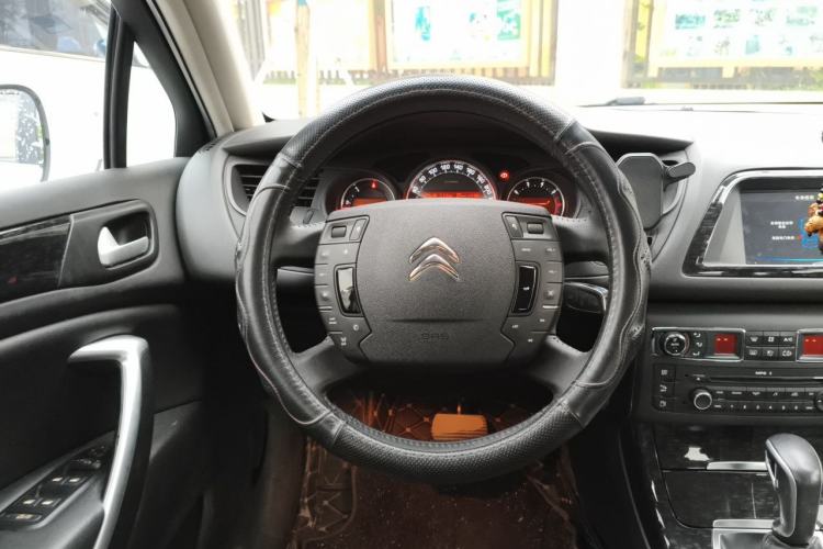 Used Citroen C5 2013 2.0L Automatic Luxury Model Steering Wheel