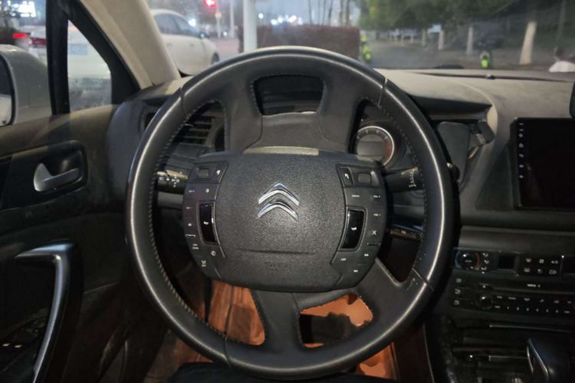 Used Citroen C5 2013 2.0L Automatic Luxury Model Steering Wheel