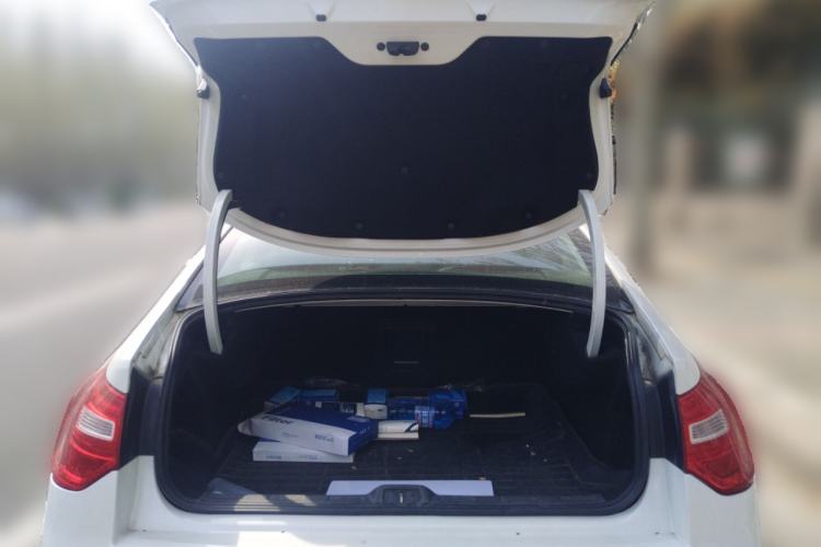 Used Citroen C5 2013 2.3L Automatic Prestige Edition Trunk
