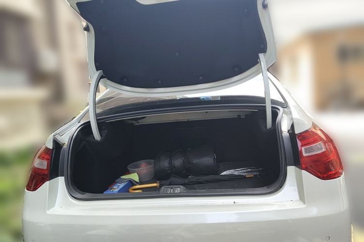 Used Citroen C5 2013 2.0L Automatic Luxury Model Trunk