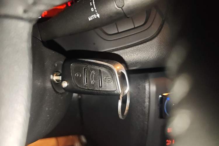 Used Citroen C5 2013 2.0L Automatic Luxury Model Vehicle Key