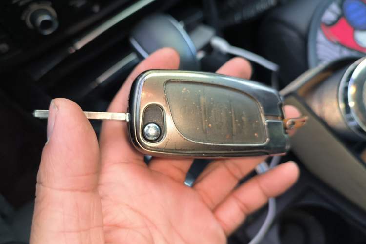 Used Citroen C5 2013 2.0L Automatic Luxury Model Vehicle Key