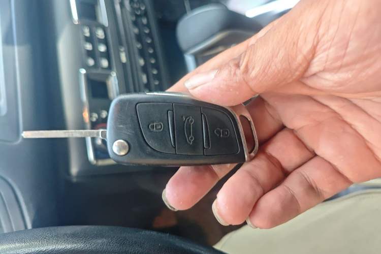 Used Citroen C5 2013 2.0L Automatic Luxury Model Vehicle Key