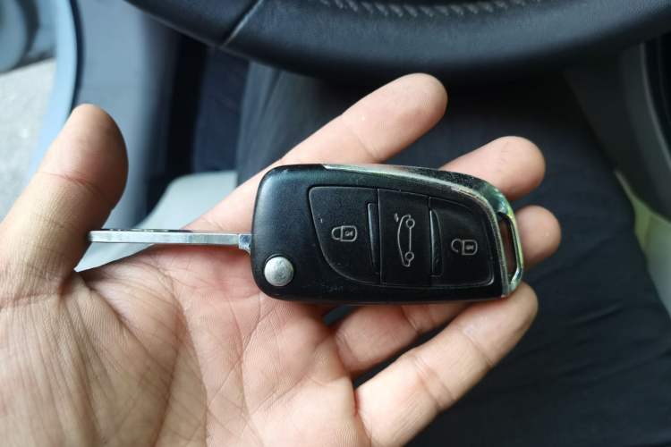 Used Citroen C5 2013 2.3L Automatic Zunyu Model Vehicle Key