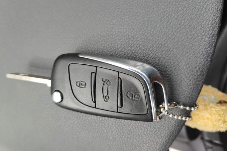 Used Citroen C5 2013 2.0L Automatic Luxury Model Vehicle Key