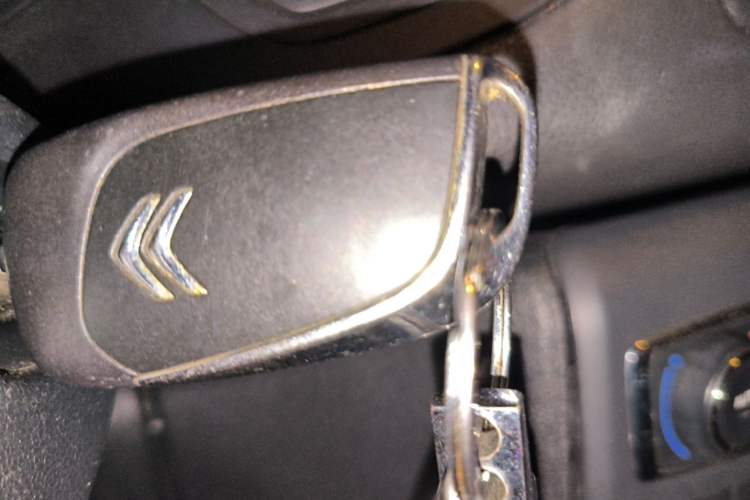 Used Citroen C5 2013 2.0L Automatic Luxury Model Vehicle Key
