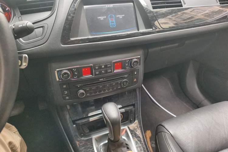 Used Citroen C5 2014 2.0L Automatic Luxury Edition Audio And AC Panel
