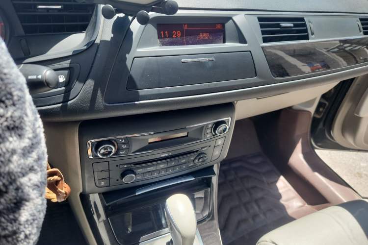 Used Citroen C5 2014 2.0L Automatic Zunyue Model Audio And AC Panel