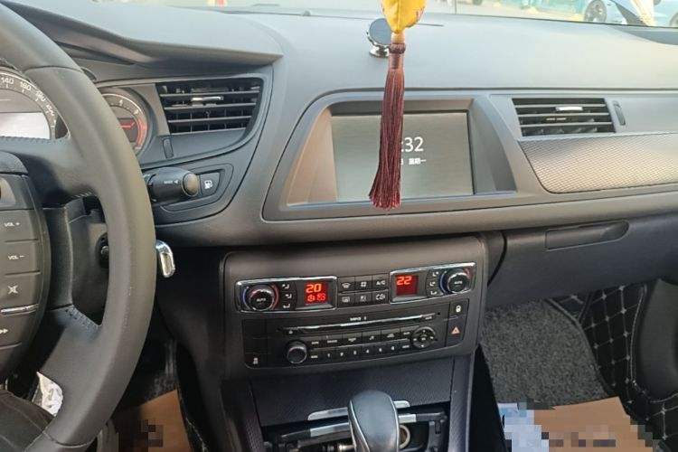 Used Citroen C5 2014 1.6T Automatic Luxury Model Audio And AC Panel