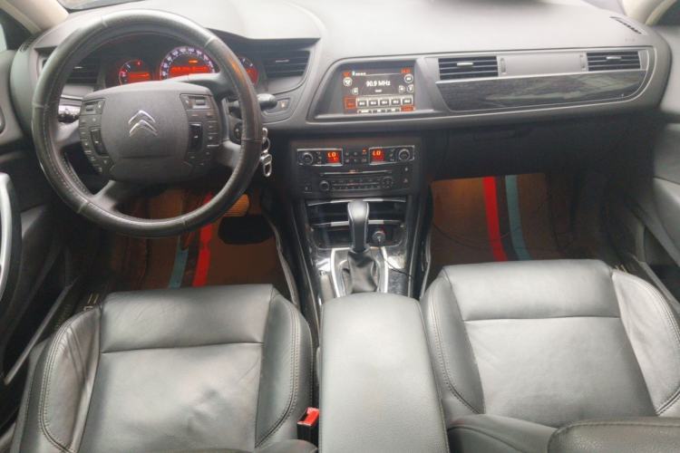 Used Citroen C5 2014 2.0L Automatic Luxury Edition Center Console