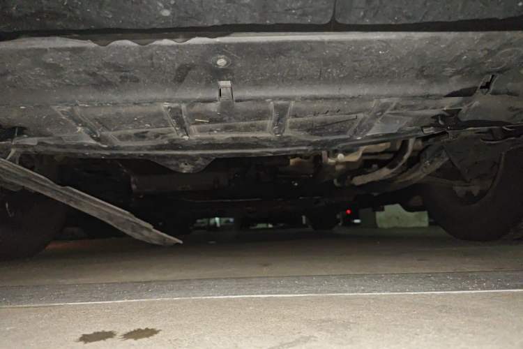 Used Citroen C5 2014 2.0L Automatic Zunyue Model Chassis Front