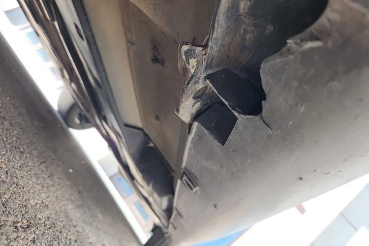 Used Citroen C5 2014 2.0L Automatic Zunyue Model Chassis Front Left