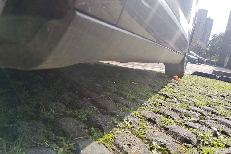 Used Citroen C5 2014 2.0L Automatic Zunyue Model Chassis Front Left