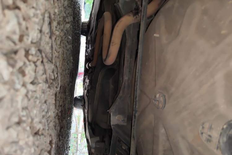 Used Citroen C5 2014 2.0L Automatic Zunyue Model Chassis Rear