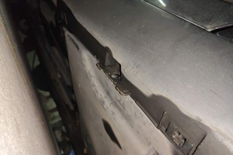 Used Citroen C5 2014 2.0L Automatic Zunyue Model Chassis Rear Left