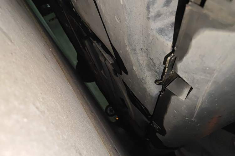 Used Citroen C5 2014 2.0L Automatic Zunyue Model Chassis Rear Right
