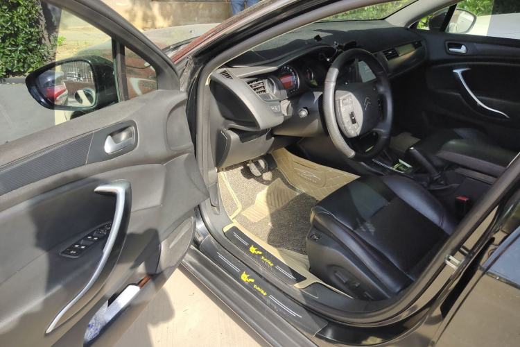 Used Citroen C5 2014 1.6T Automatic Prestige Model Driver Seat