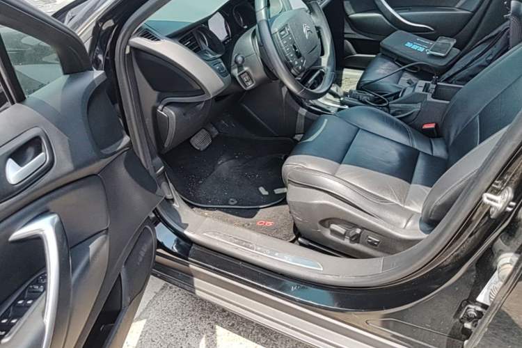 Used Citroen C5 2014 2.0L Automatic Luxury Edition Driver Seat