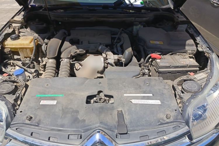 Used Citroen C5 2014 1.6T Automatic Luxury Model Engine Bay