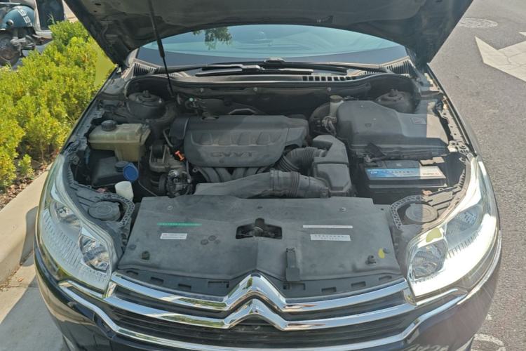 Used Citroen C5 2014 2.0L Automatic Luxury Edition Engine Bay