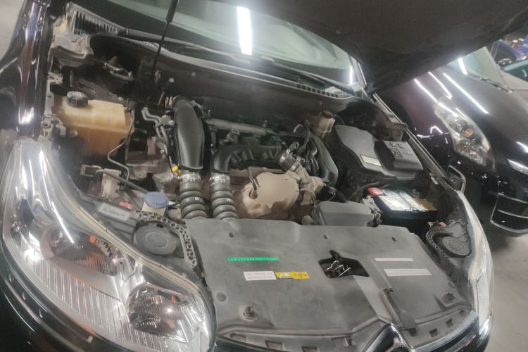 Used Citroen C5 2014 1.6T Automatic Luxury Model Engine Bay