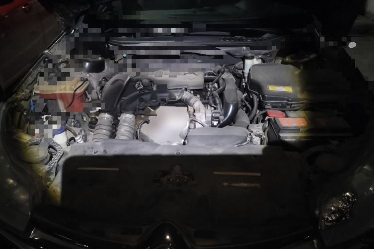 Used Citroen C5 2014 1.6T Automatic Luxury Model Engine Bay