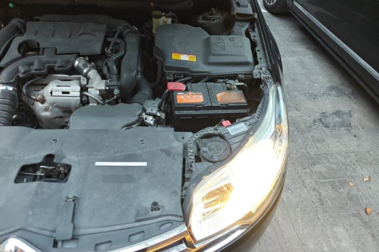 Used Citroen C5 2014 1.6T Automatic Luxury Model Engine Bay Left