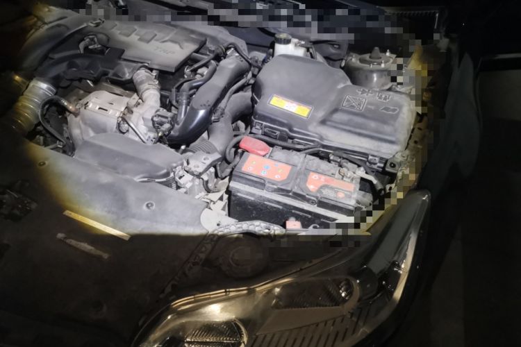 Used Citroen C5 2014 1.6T Automatic Luxury Model Engine Bay Left