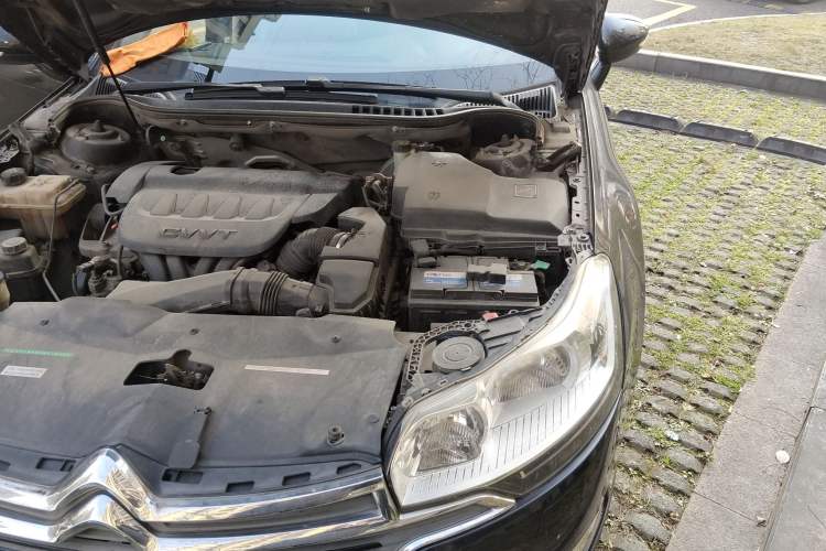Used Citroen C5 2014 2.0L Automatic Zunyue Model Engine Bay Left