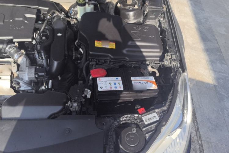 Used Citroen C5 2014 1.6T Automatic Luxury Model Engine Bay Left