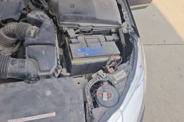 Used Citroen C5 2014 2.0L Automatic Luxury Edition Engine Bay Left