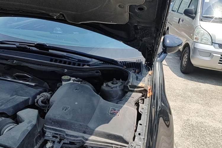 Used Citroen C5 2014 2.0L Automatic Luxury Edition Engine Bay Left