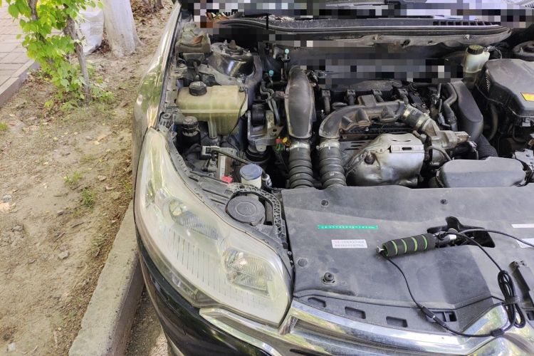 Used Citroen C5 2014 1.6T Automatic Luxury Model Engine Bay Right