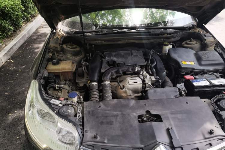 Used Citroen C5 2014 1.6T Automatic Luxury Model Engine Bay Right