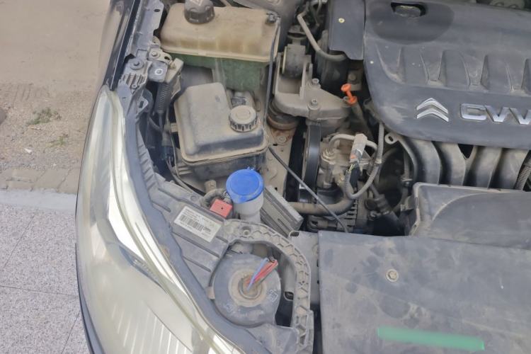 Used Citroen C5 2014 2.0L Automatic Luxury Edition Engine Bay Right