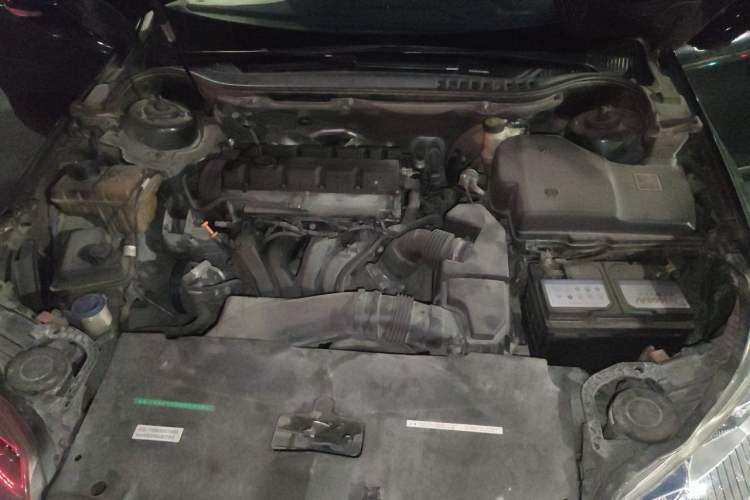 Used Citroen C5 2014 2.0L Automatic Zunyue Model Engine Bay
