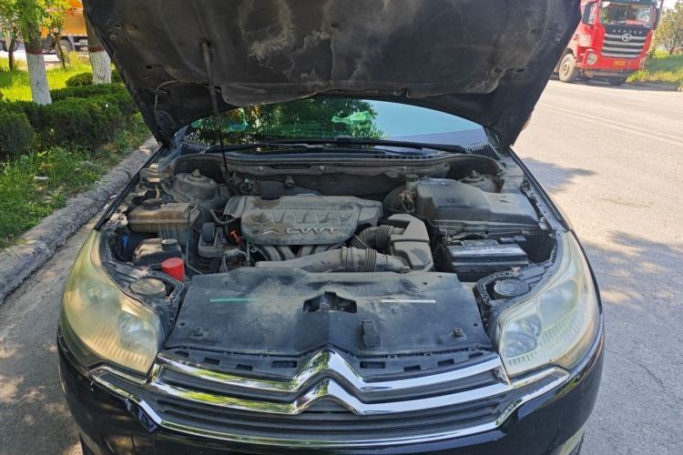 Used Citroen C5 2014 2.0L Automatic Zunyue Model Engine Bay