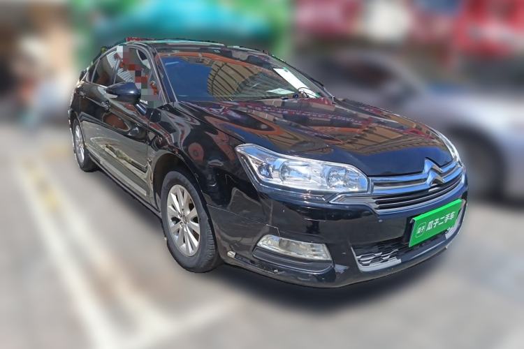 Used Citroen C5 2014 1.6T Automatic Luxury Model Front Right 45 Deg