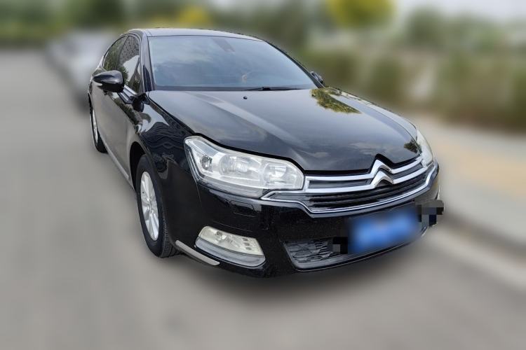Used Citroen C5 2014 2.0L Automatic Luxury Edition Front Right 45 Deg