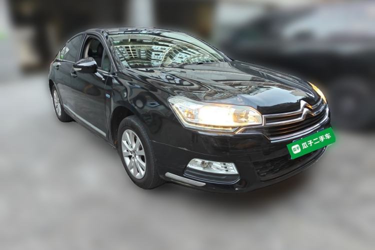 Used Citroen C5 2014 1.6T Automatic Luxury Model Front Right 45 Deg