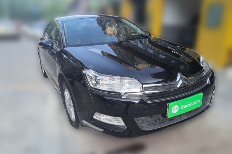 Used Citroen C5 2014 1.6T Automatic Luxury Model Front Right 45 Deg