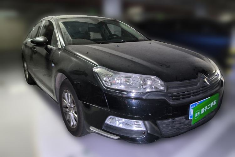 Used Citroen C5 2014 1.6T Automatic Luxury Model Front Right 45 Deg