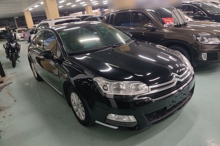 Used Citroen C5 2014 1.6T Automatic Luxury Model Front Right 45 Deg