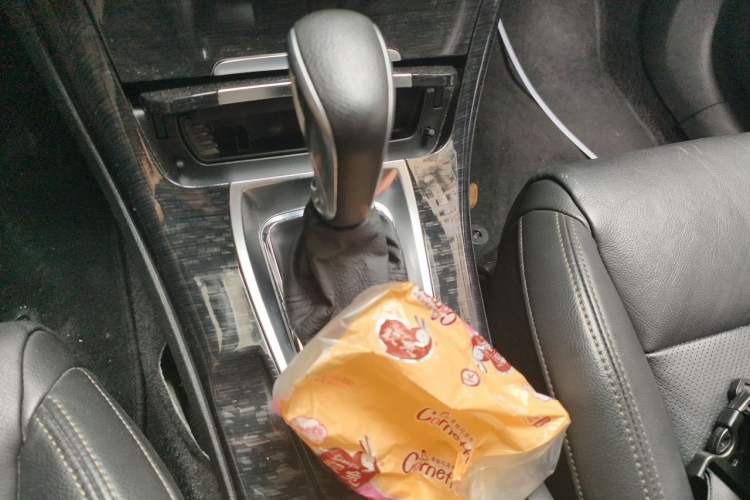 Used Citroen C5 2014 2.0L Automatic Luxury Edition Gear Lever