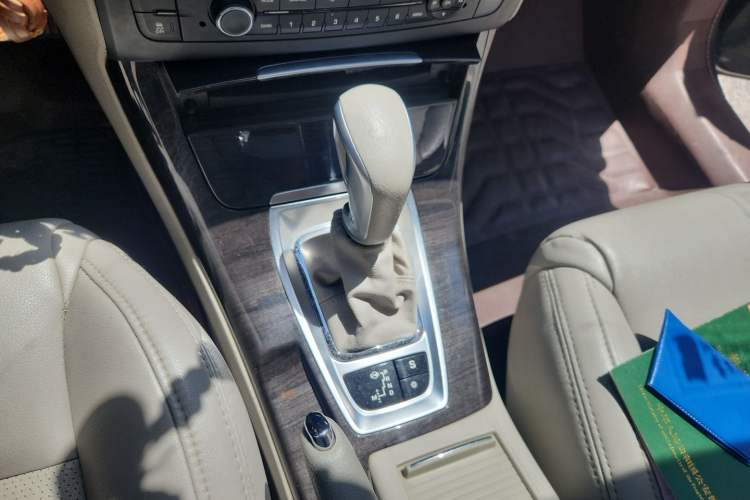 Used Citroen C5 2014 2.0L Automatic Zunyue Model Gear Lever