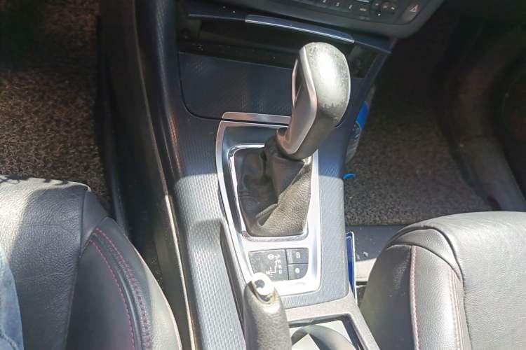 Used Citroen C5 2014 1.6T Automatic Luxury Model Gear Lever