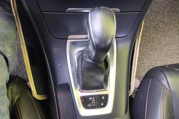 Used Citroen C5 2014 1.6T Automatic Prestige Model Gear Lever
