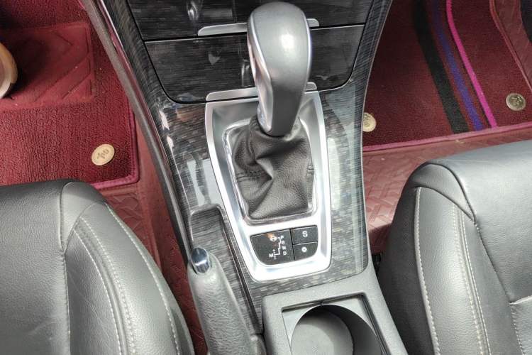 Used Citroen C5 2014 2.0L Automatic Luxury Edition Gear Lever