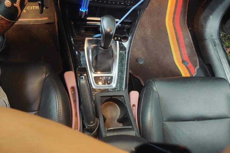 Used Citroen C5 2014 2.0L Automatic Luxury Edition Gear Lever